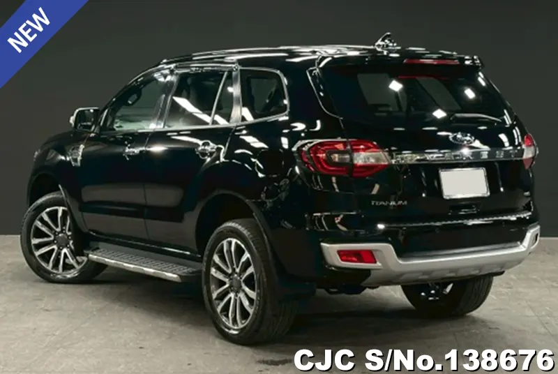 Ford Everest in Black for Sale Image 1