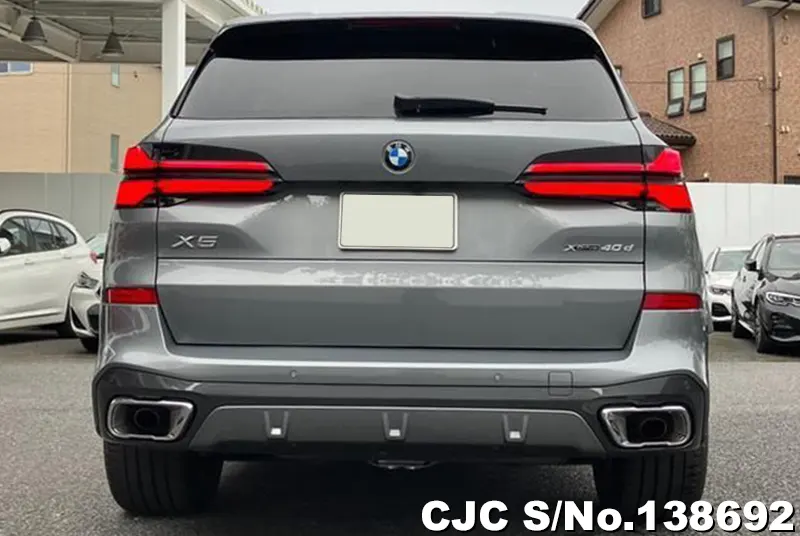 BMW X5 in Gray for Sale Image 1