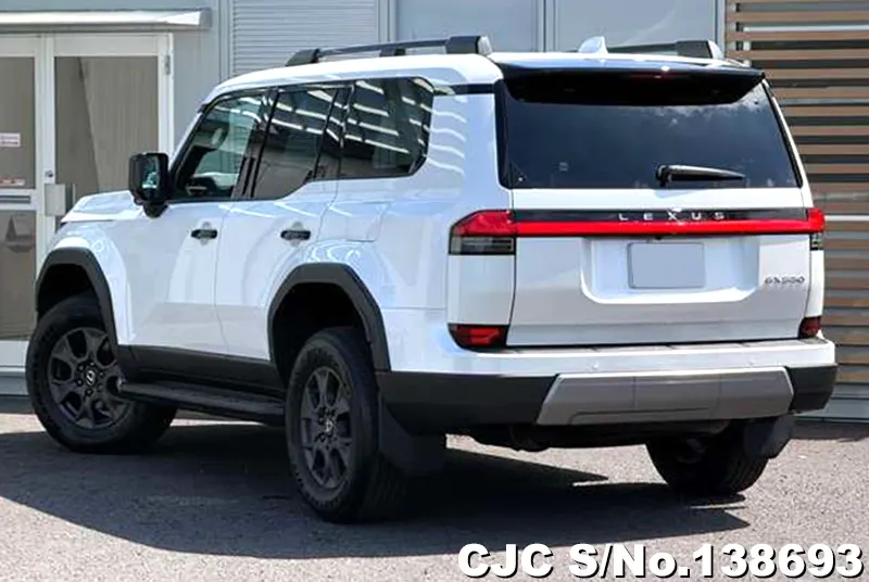 Lexus GX 550 in White for Sale Image 1