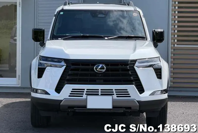 Lexus GX 550 in White for Sale Image 2