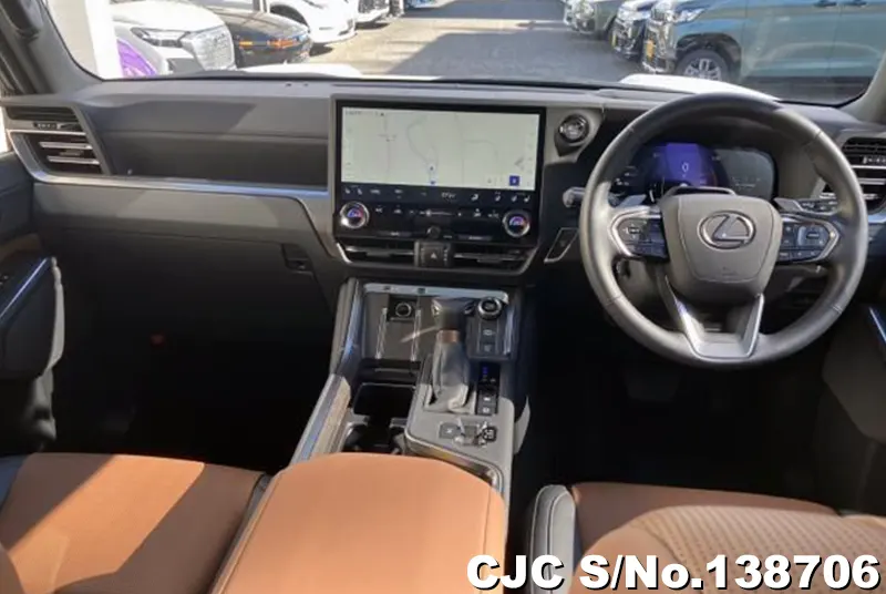 Lexus GX 550 in Pearl for Sale Image 2