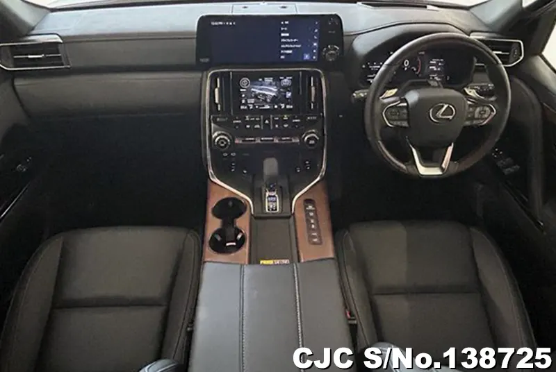 Lexus LX700H in Pearl for Sale Image 4