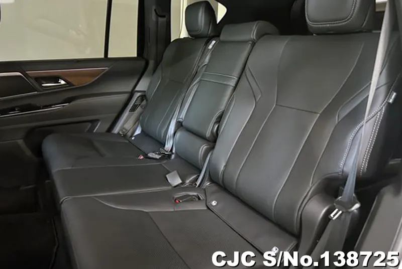 Lexus LX700H in Pearl for Sale Image 8