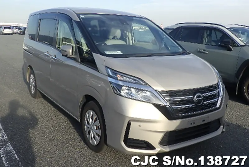 Nissan / Serena 2019
