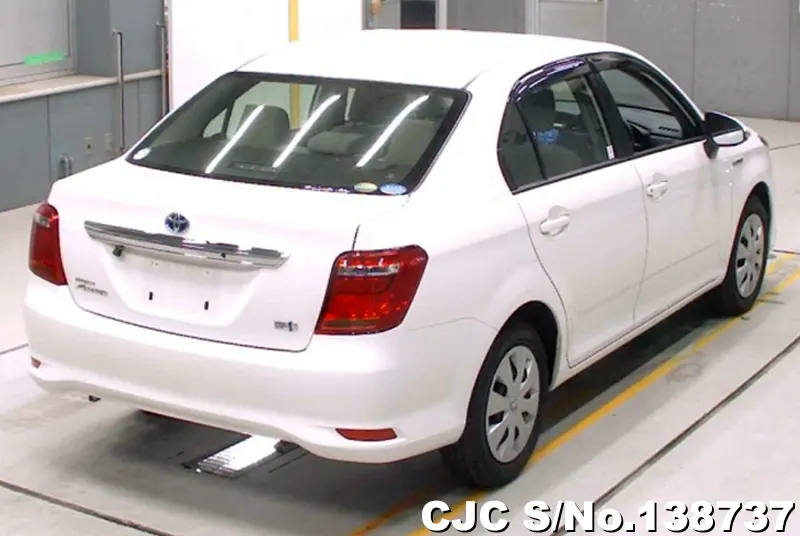 Toyota Corolla Axio in White for Sale Image 2