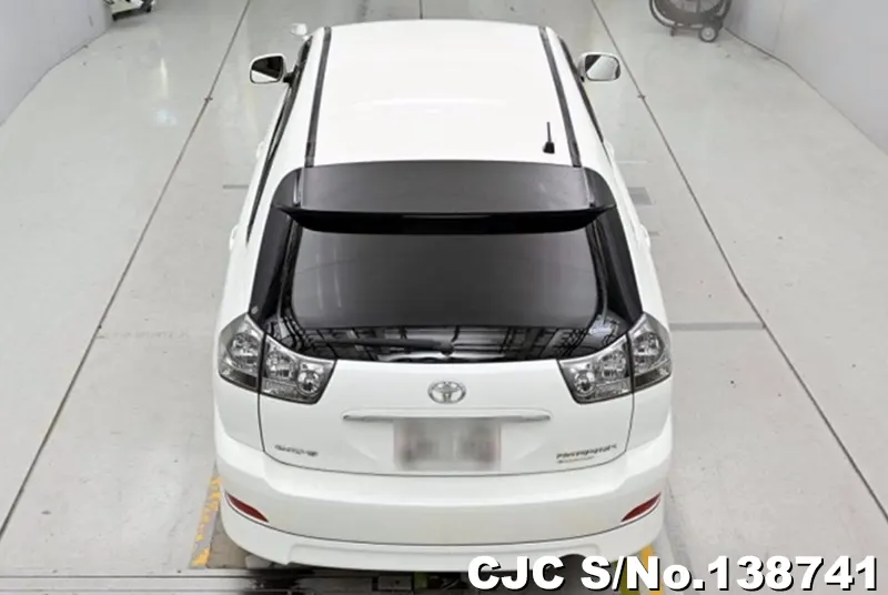 Toyota Harrier in White for Sale Image 4