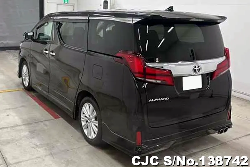 Toyota Alphard in Black for Sale Image 1