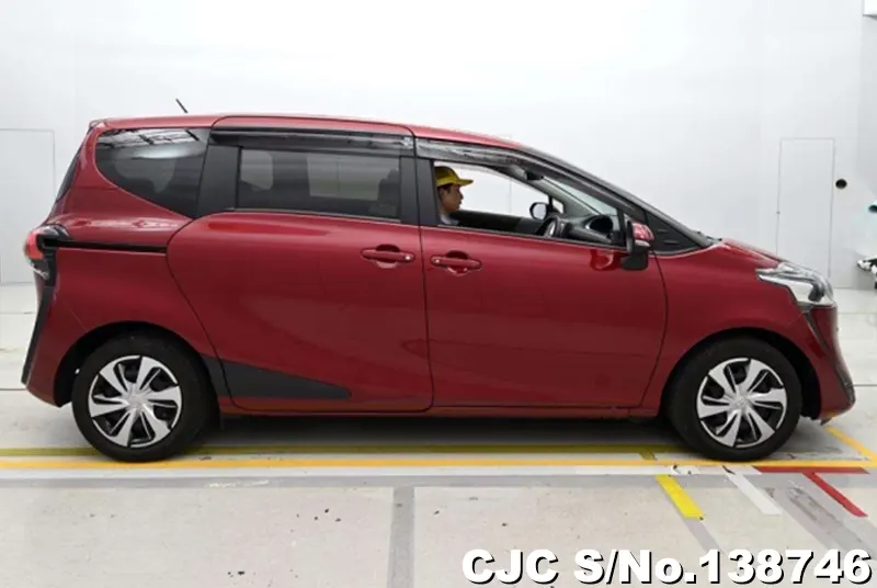 Toyota Sienta in Red for Sale Image 6