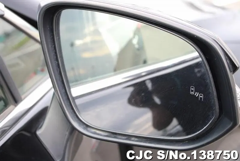 Toyota Harrier in Black for Sale Image 9