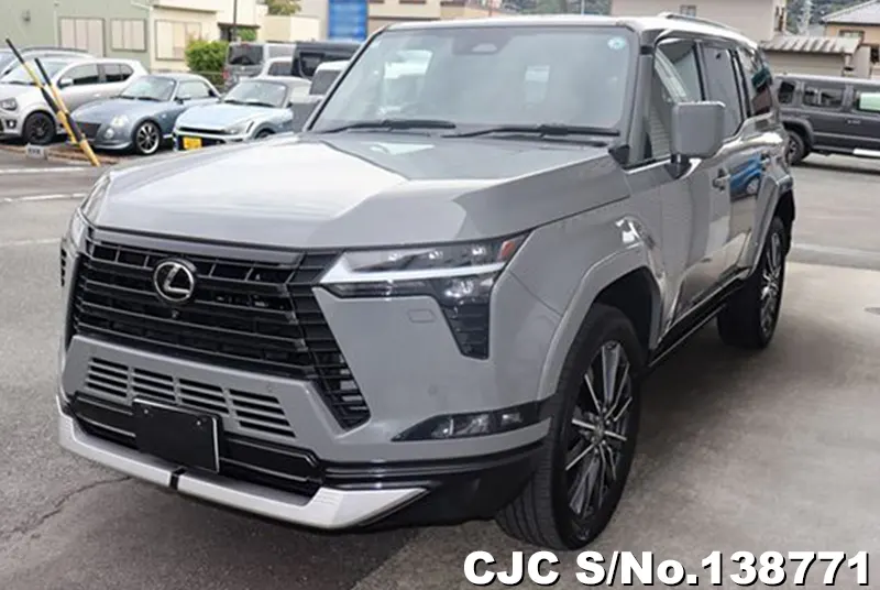 Lexus GX 550 in Gray for Sale Image 3