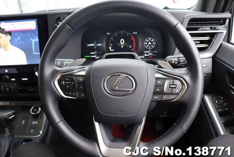 Lexus GX 550 in Gray for Sale Image 10