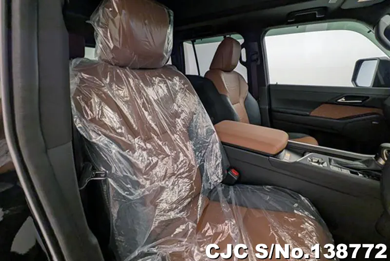 Lexus GX 550 in Black for Sale Image 10