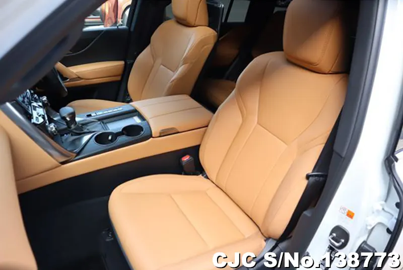 Lexus LX 600 in Pearl for Sale Image 6