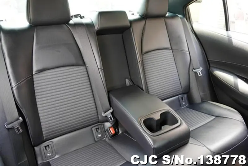 Toyota Corolla in White for Sale Image 12