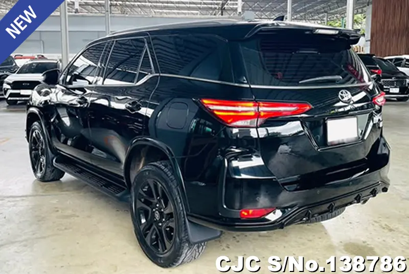 Toyota Fortuner in Black for Sale Image 1