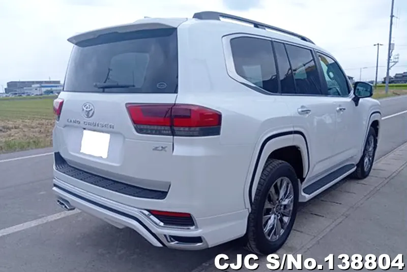Toyota Land Cruiser in Pearl for Sale Image 2