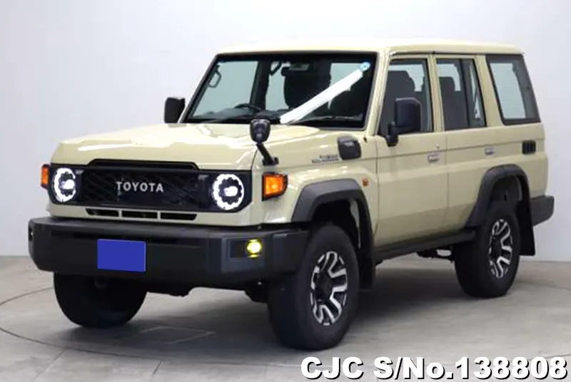 Toyota Land Cruiser in Brown for Sale Image 2