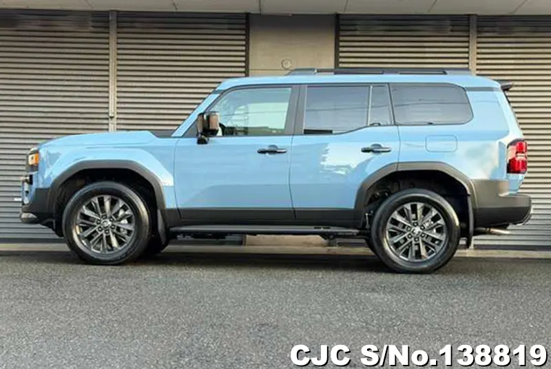 Toyota Land Cruiser 250 in Blue for Sale Image 7