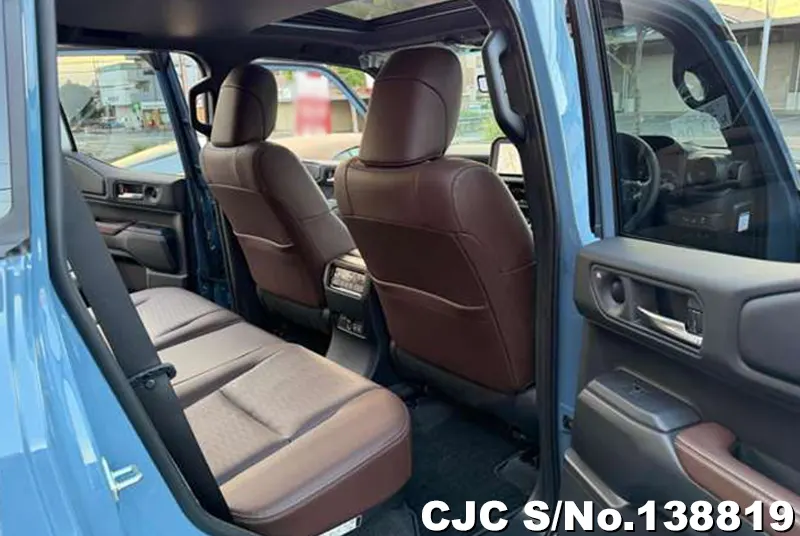 Toyota Land Cruiser 250 in Blue for Sale Image 13