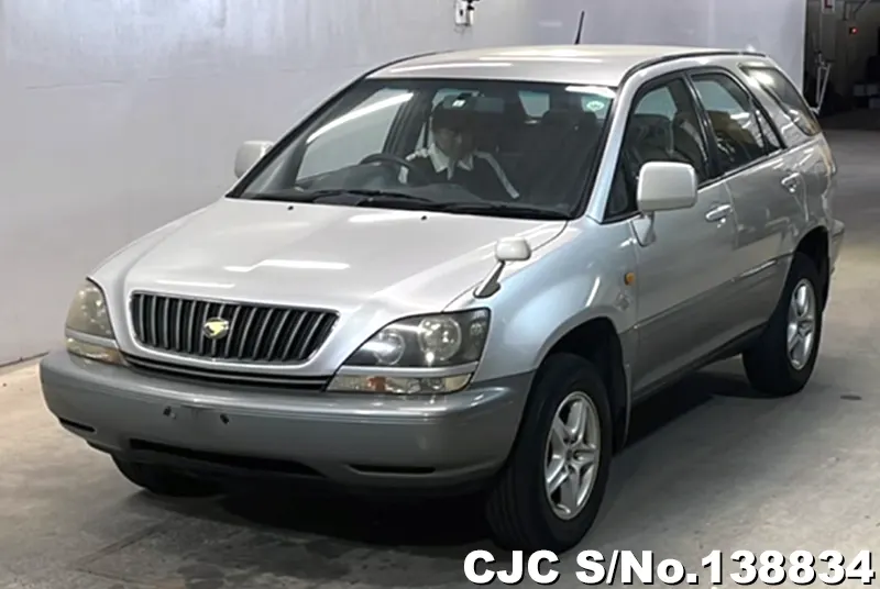 Toyota Harrier in Silver for Sale Image 3