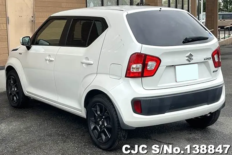 Suzuki Ignis in White for Sale Image 1