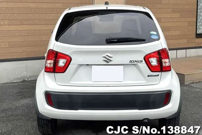Suzuki Ignis in White for Sale Image 5