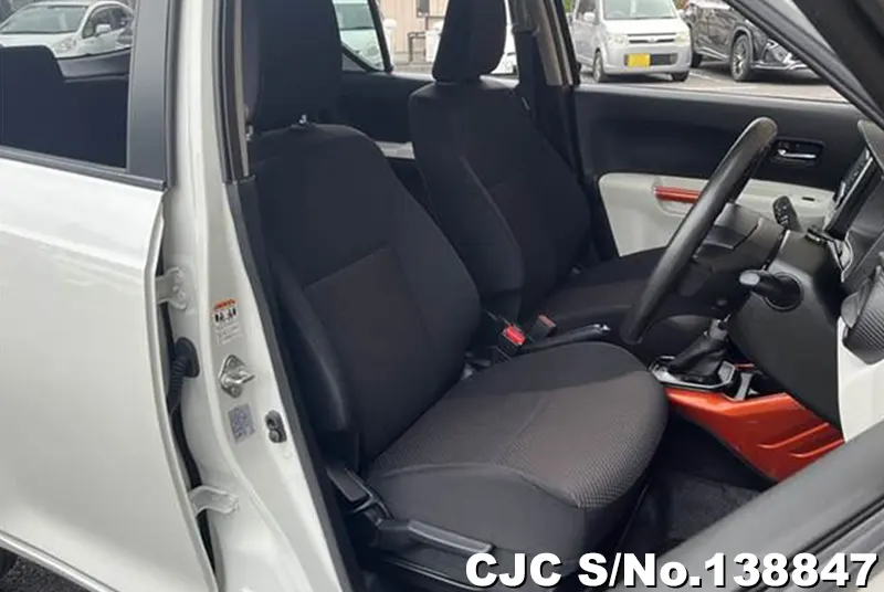 Suzuki Ignis in White for Sale Image 10