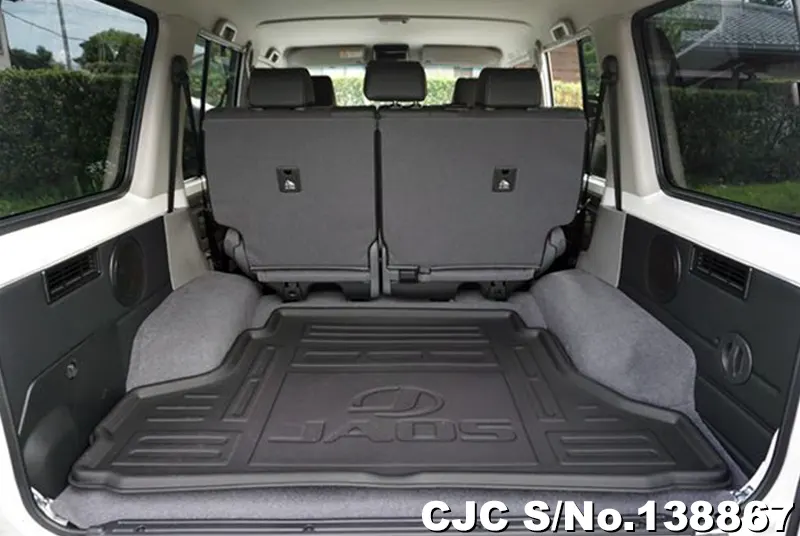 Toyota Land Cruiser in Pearl for Sale Image 7