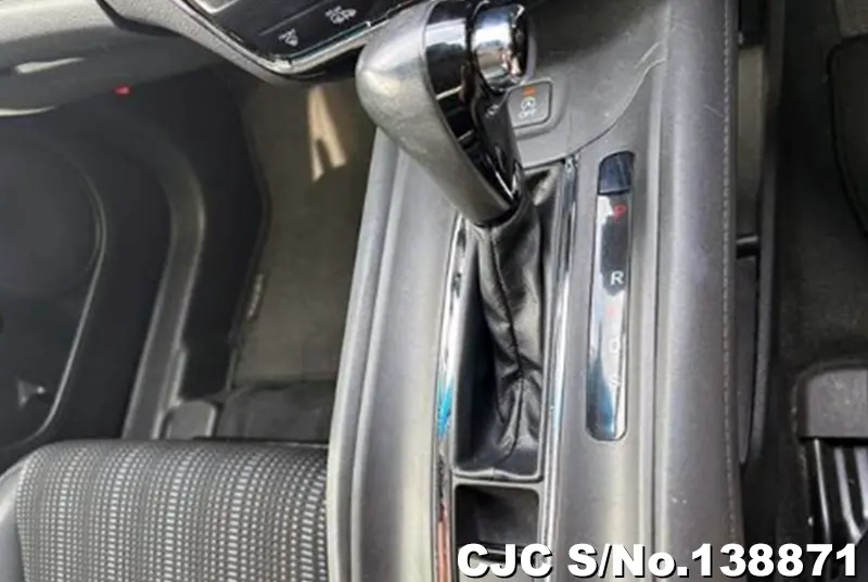 Honda Vezel in Black for Sale Image 16