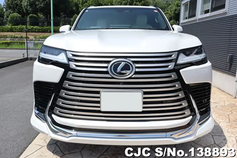 Lexus LX 600 in Pearl for Sale Image 3