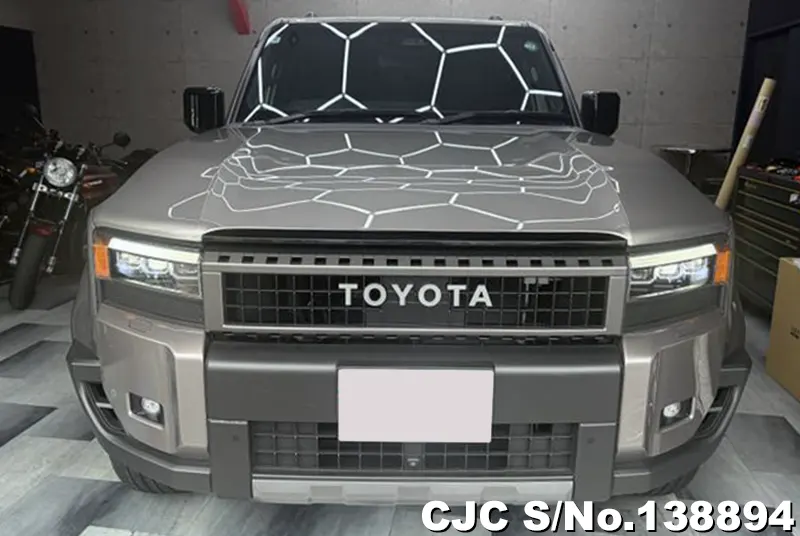 Toyota Land Cruiser 250 in Gray for Sale Image 3