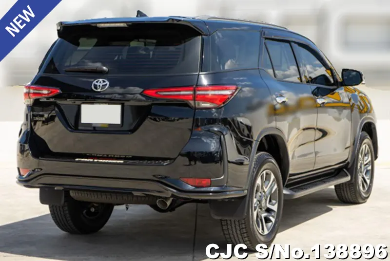 Toyota Fortuner in Black for Sale Image 1