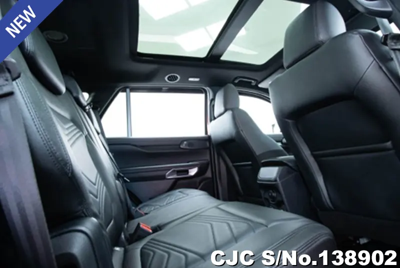 Ford Everest in Orange for Sale Image 8