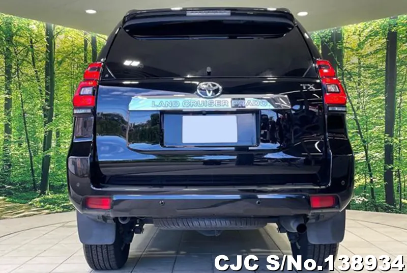 Toyota Land Cruiser Prado in Black for Sale Image 5