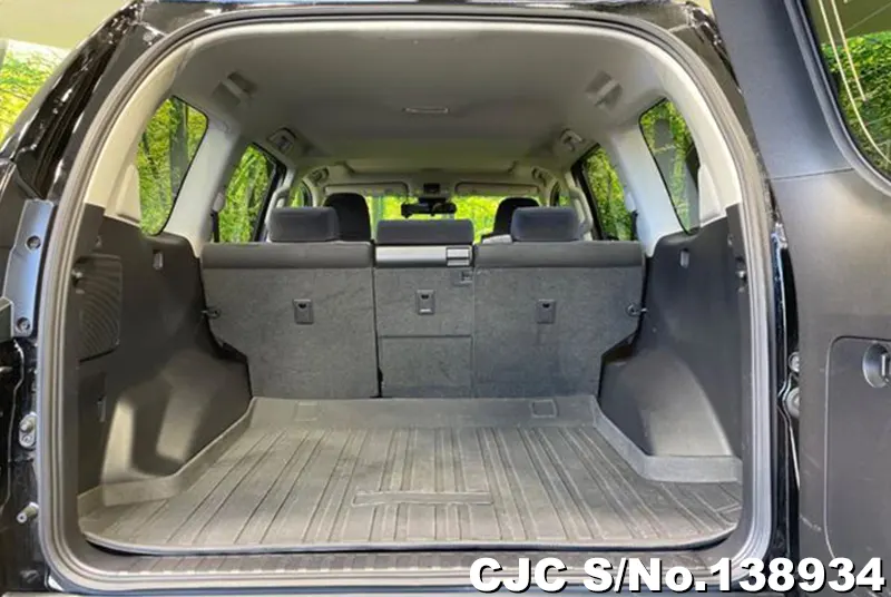 Toyota Land Cruiser Prado in Black for Sale Image 9