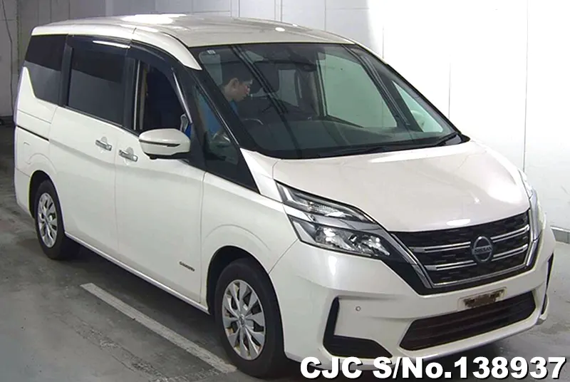 Nissan / Serena 2019