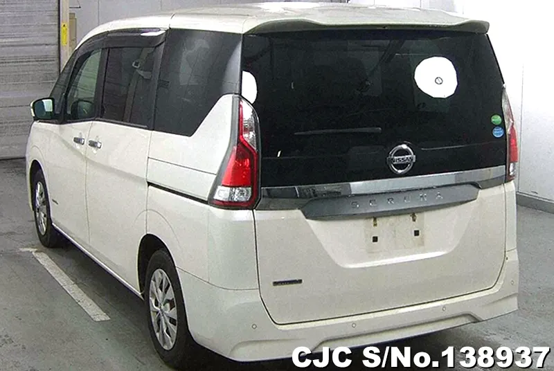 Nissan Serena in Pearl for Sale Image 1
