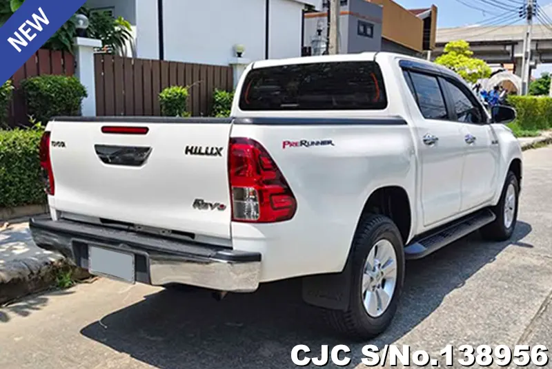 Toyota Hilux in White for Sale Image 2