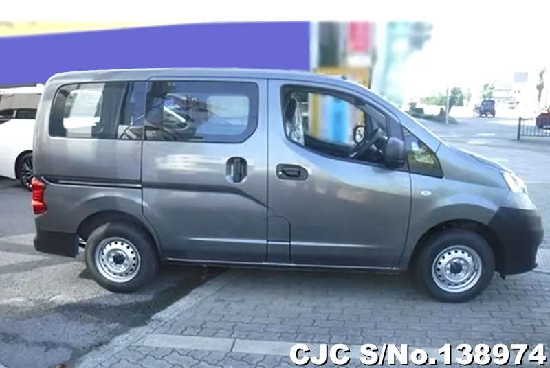 Nissan NV200 in Gray for Sale Image 5