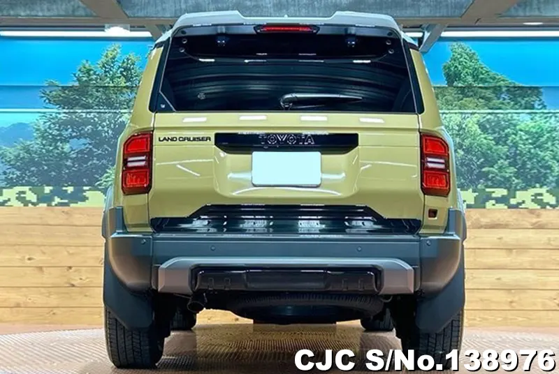 Toyota Land Cruiser 250 in Yellow for Sale Image 5