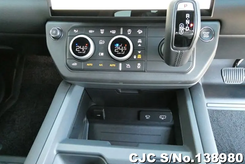 Land Rover Defender in Black for Sale Image 21
