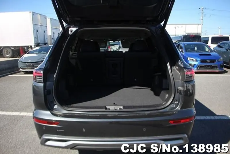 Mitsubishi Outlander in Gray for Sale Image 5
