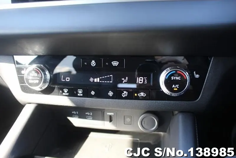 Mitsubishi Outlander in Gray for Sale Image 11