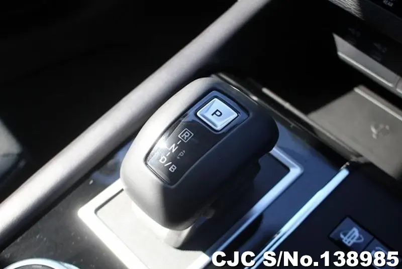 Mitsubishi Outlander in Gray for Sale Image 12