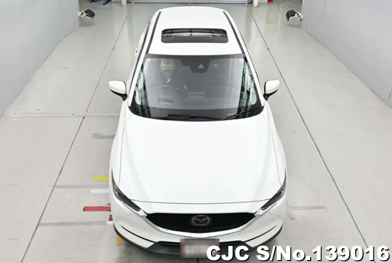 Mazda CX-5 in White Pearl for Sale Image 4