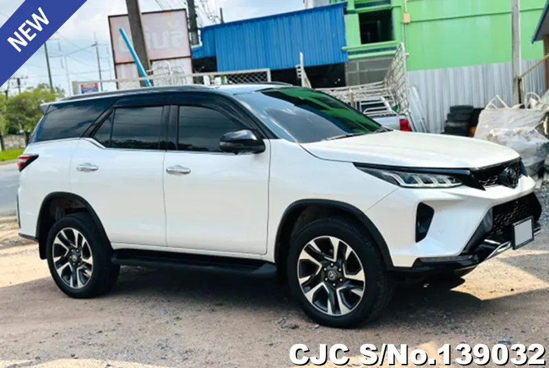 Toyota / Fortuner 2023