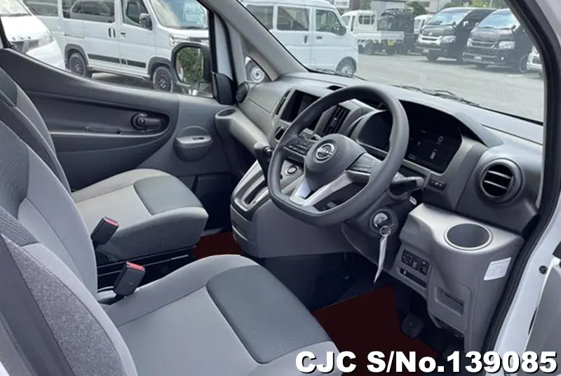 Nissan NV200 in White for Sale Image 9