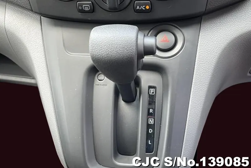 Nissan NV200 in White for Sale Image 14