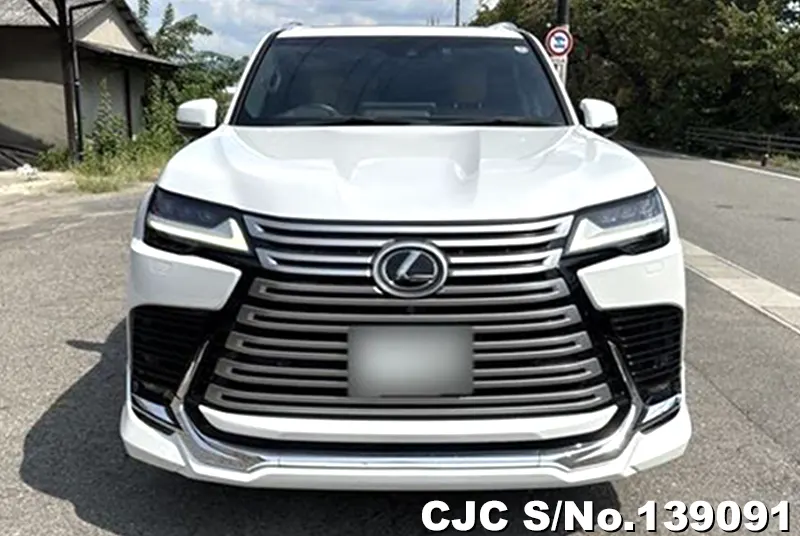 Lexus LX 600 in Pearl for Sale Image 3