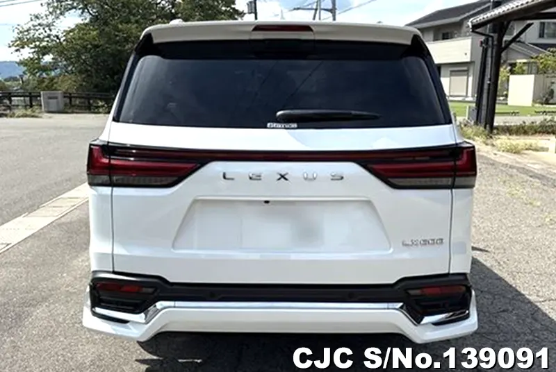 Lexus LX 600 in Pearl for Sale Image 4
